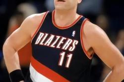 尼斯新主帅上任，球队迎来转折的简单介绍