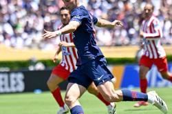 巴黎圣日耳曼与马德里竞技争夺胜利