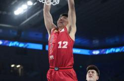 球队高层爆发严重争执，影响团队凝聚力