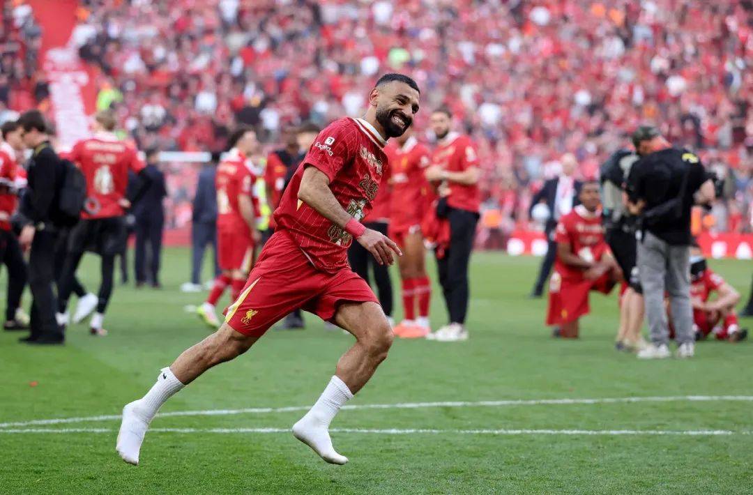 利物浦球员荣膺英超赛季最佳射手 利物浦球员荣膺英超赛季最佳射手