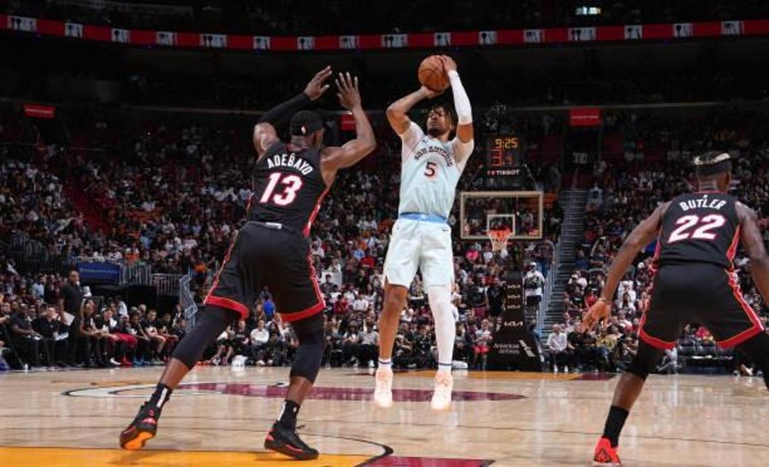 湖人主场不敌马刺,状态低迷的简单介绍 湖人主场不敌马刺,状态低迷的简单介绍