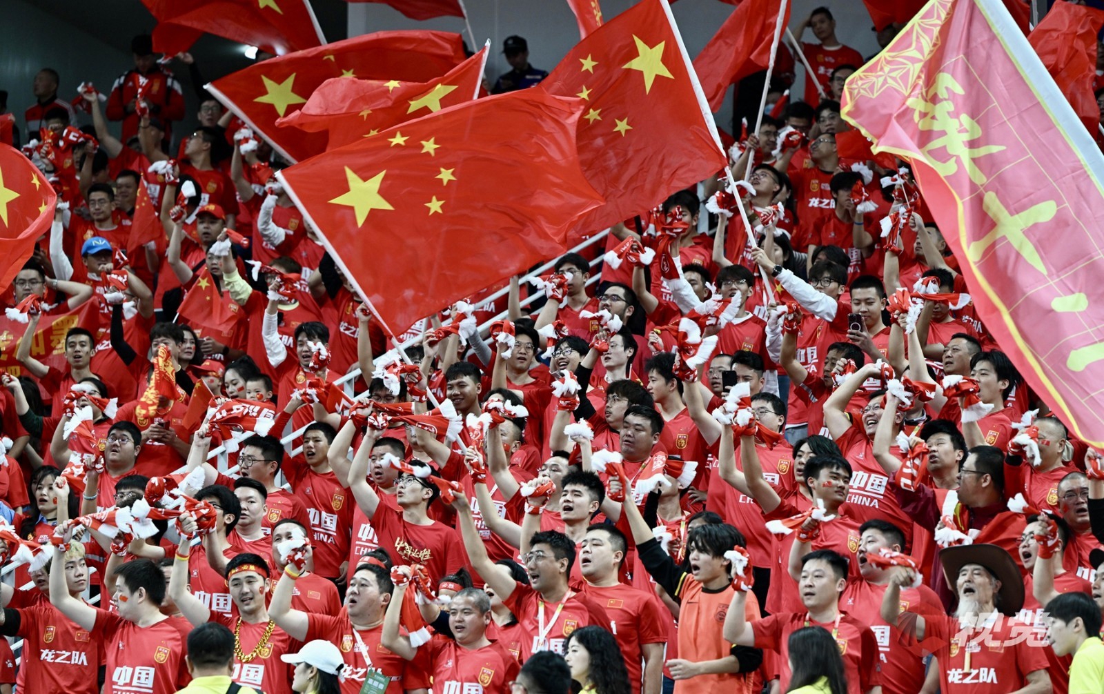 包含本土足球联赛球员大放异彩,球队斗志昂扬的词条 包含本土足球联赛球员大放异彩,球队斗志昂扬的词条