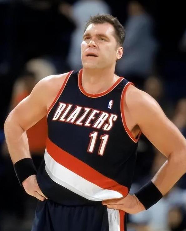 尼斯新主帅上任,球队迎来转折的简单介绍 尼斯新主帅上任,球队迎来转折的简单介绍