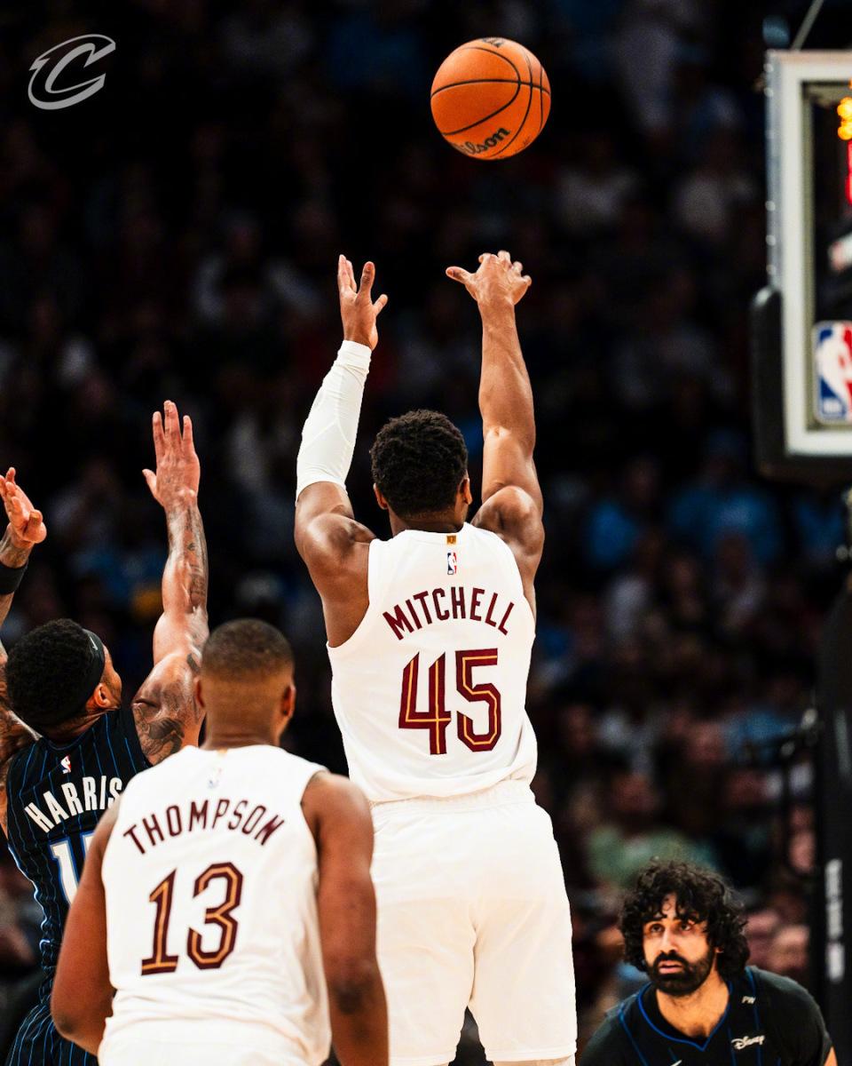 快船势如破竹，主场赢球欢呼的简单介绍