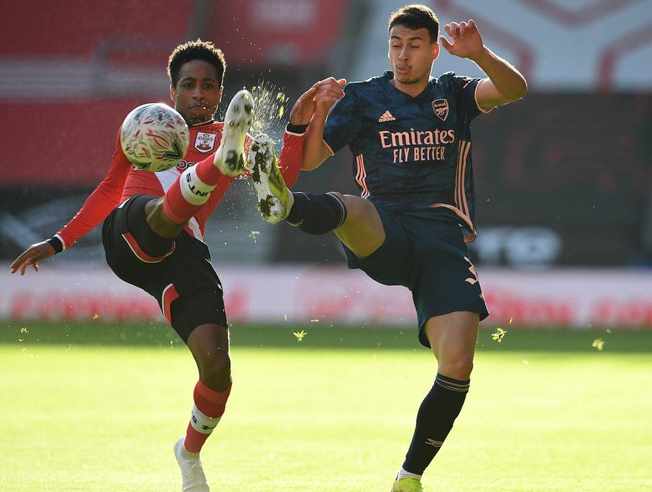 阿森纳枪手队迎战南安普顿，誓取胜利