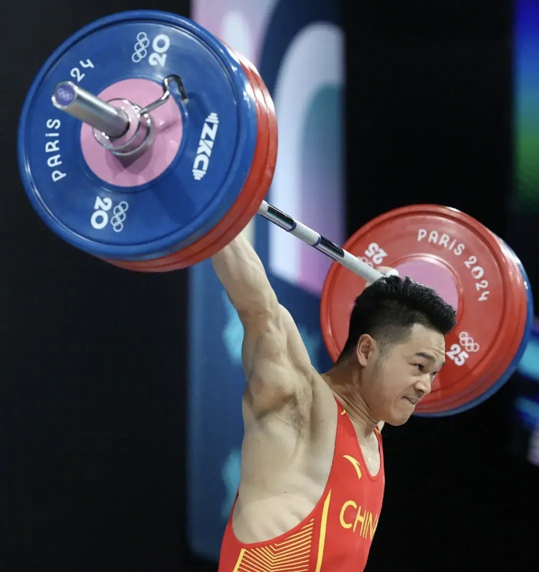 火热擂台！运动员拼搏涌现胜利